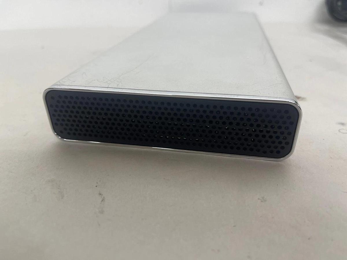 Used Polycom 2201-64752-001 RealPresence Group 300 - TESTED