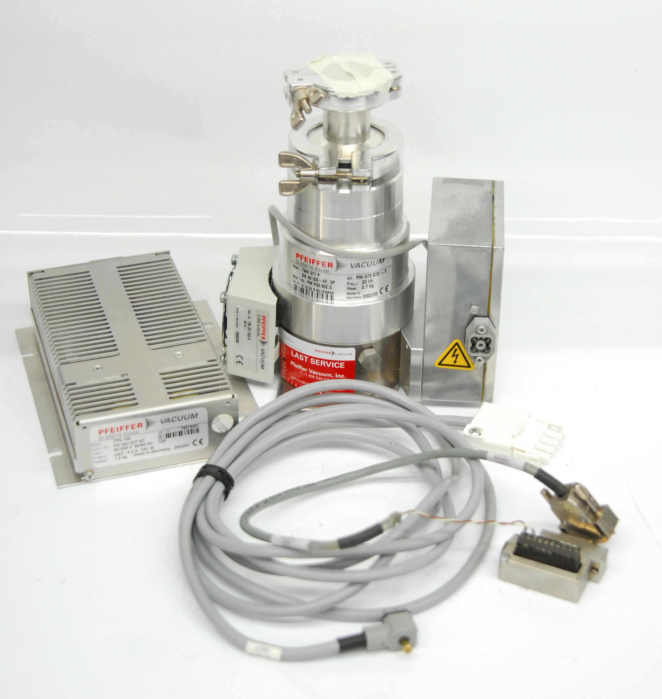 Used Pfeiffer TMH 071 P Turbomolecular Pump w/ TC600 Drive, TPS 100 Power Supply