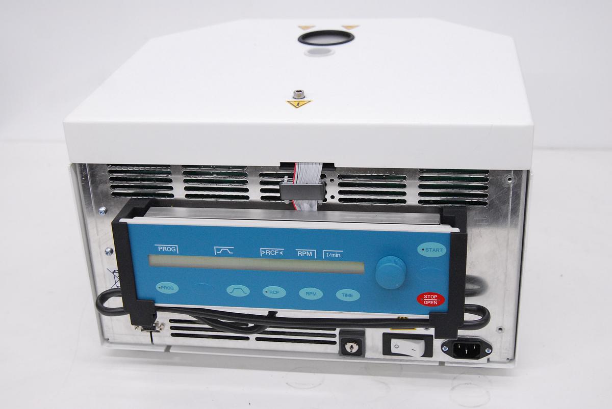 Used Hettich 2350-01 MIKRO 220 Robotic Automated Benchtop Centrifuge W/ Rotor