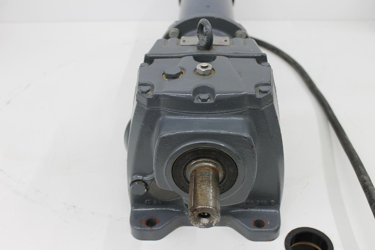 Used US Gearmotors Series 3000 CBN3253-S-B3-U-56C-NM Gearbox w/ AO Smith 46807372143-0A 1725 RPM Motor