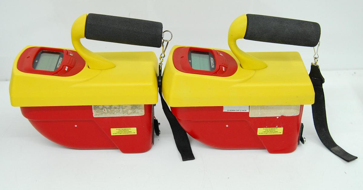 Used Fluke 451P-RYR Ion Chamber Radiation Survey Geiger Meter Victoreen - Lot of 2