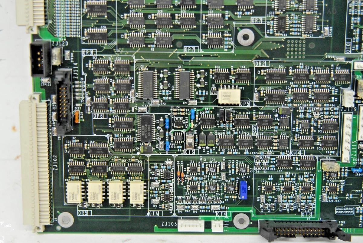 Used Applied Biosystems 3130 - IOPLUS 628-4124 Control Board