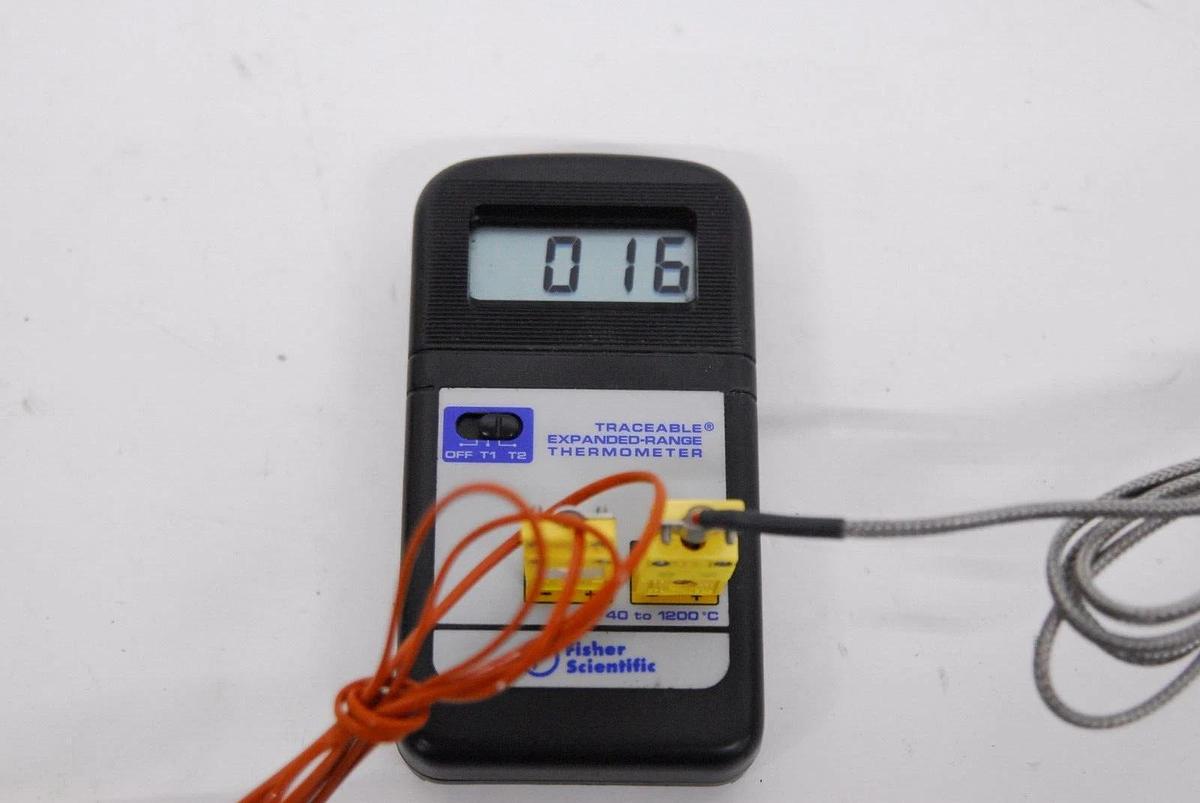 Used Fisher Scientific 15-077-11 Traceable Expanded-Range Thermometer - TESTED