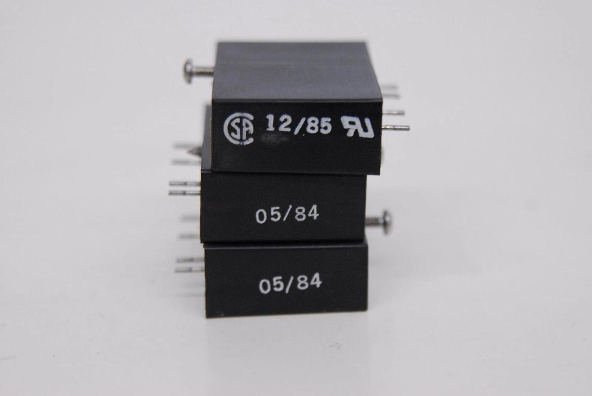 Used 2x Opto 22 OAC5, 1x Omega AC05 AC Output Modules - Lot of 3