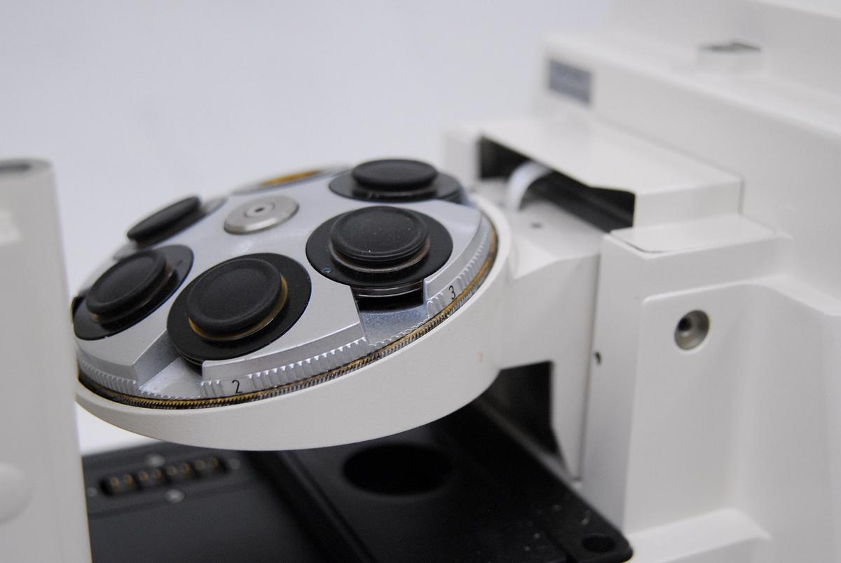 Used Zeiss 1005-820 Axiovert 200M Motorized Inverted Microscope Base Stand