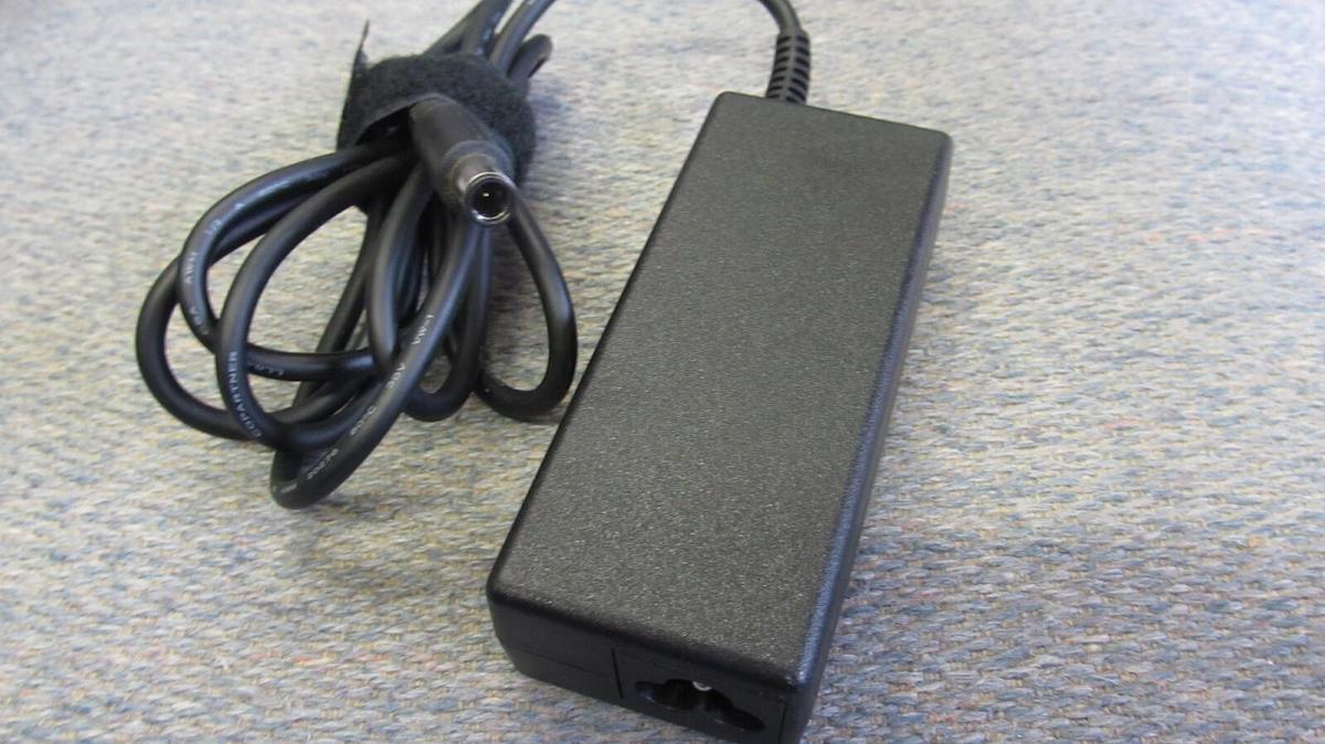 Used HP PPP009C 677774-002 AC Power Adapter LOT OF 10