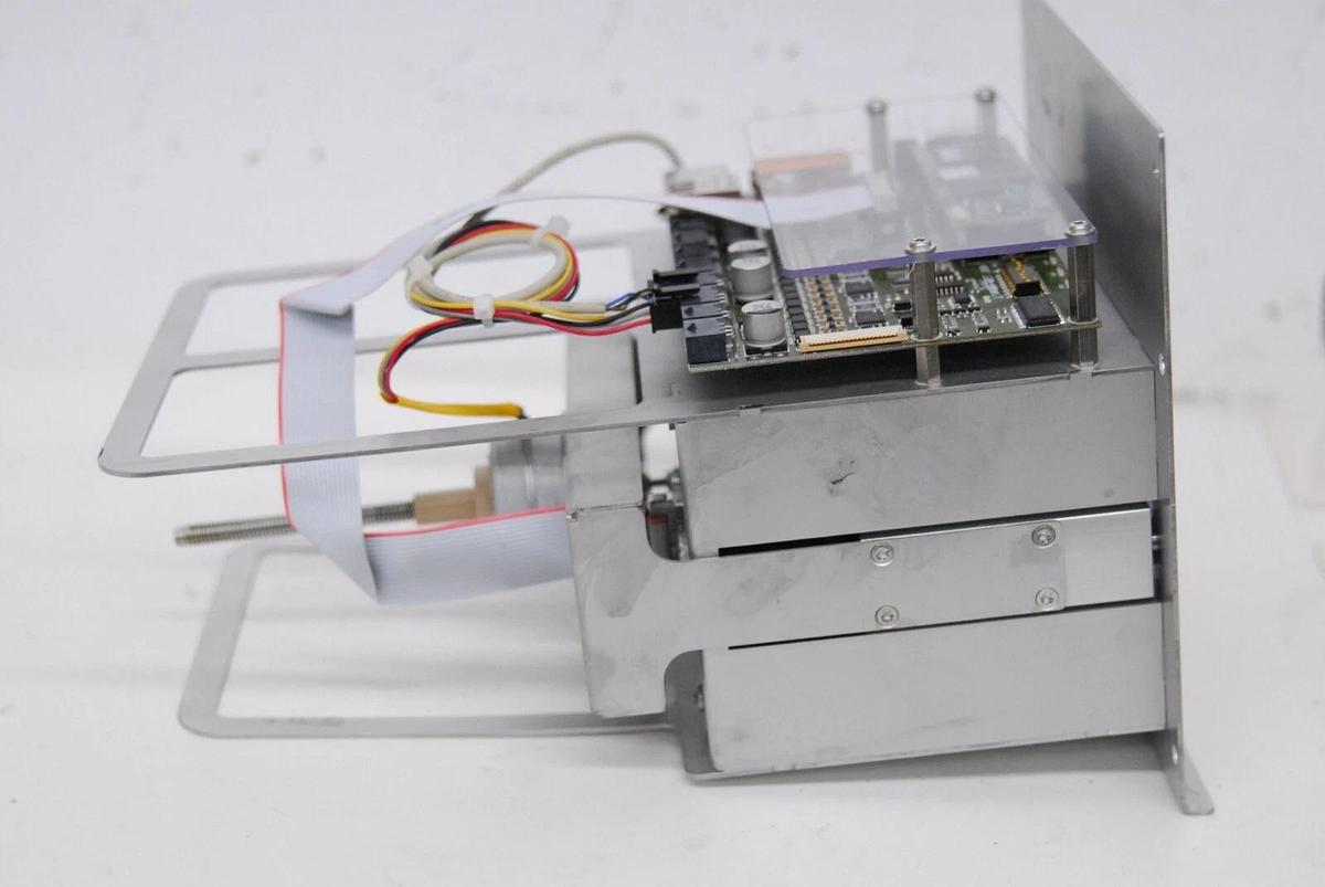 Used QIAGEN QIAsymphony SP Parts -  Heated lysis Station/Shaker Assembly