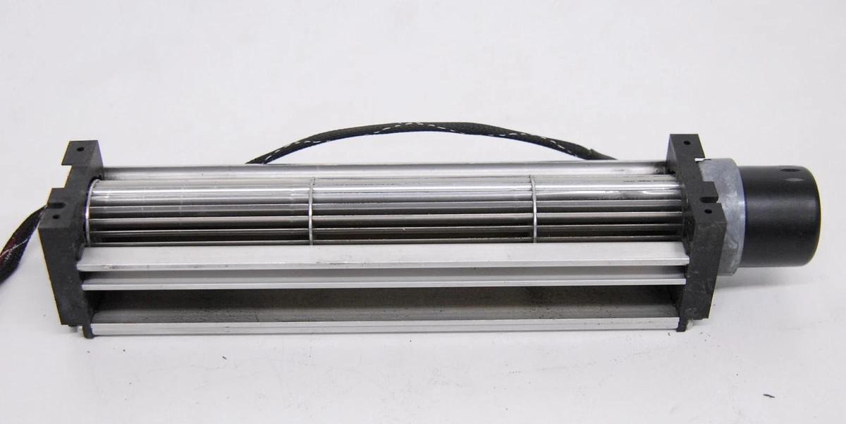 Used Papst QG030-198/14 24V (16-28V) DC 335mA 8W Tangential Blower Fan