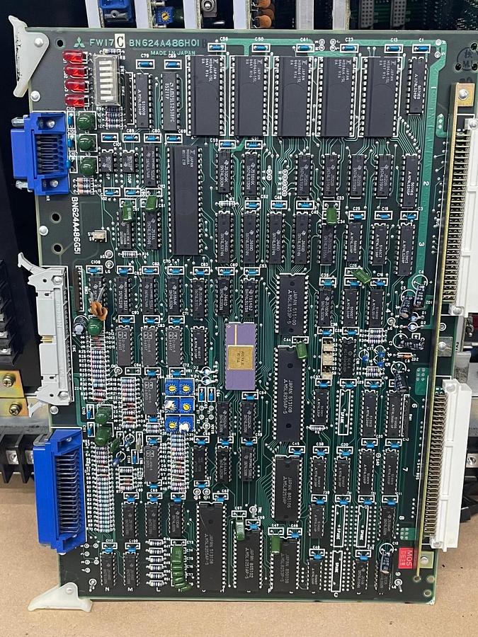 Used Mitsubishi UF01C-2 MELDAS-W7 Control Unit  W/ Installed Cards (DWC200H EDM)