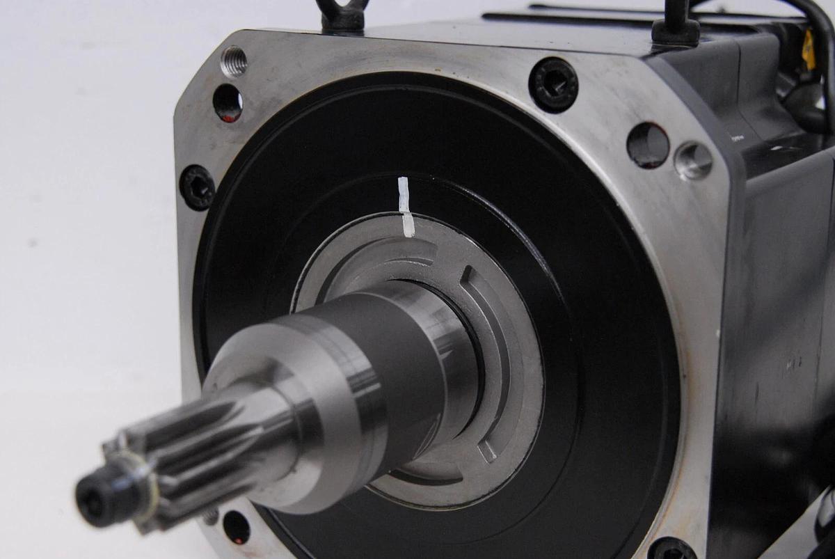 Used Kawasaki Sanyo Denki P80B22450LCX2A BL Super Servo Motor / 60490-1032RON Encoder