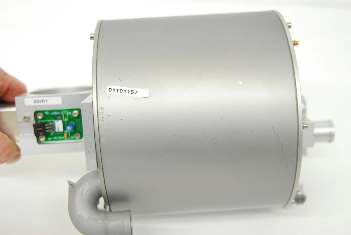 Used Piston/Cylinder System 01101157 - Puritan Bennett 740 Ventilator