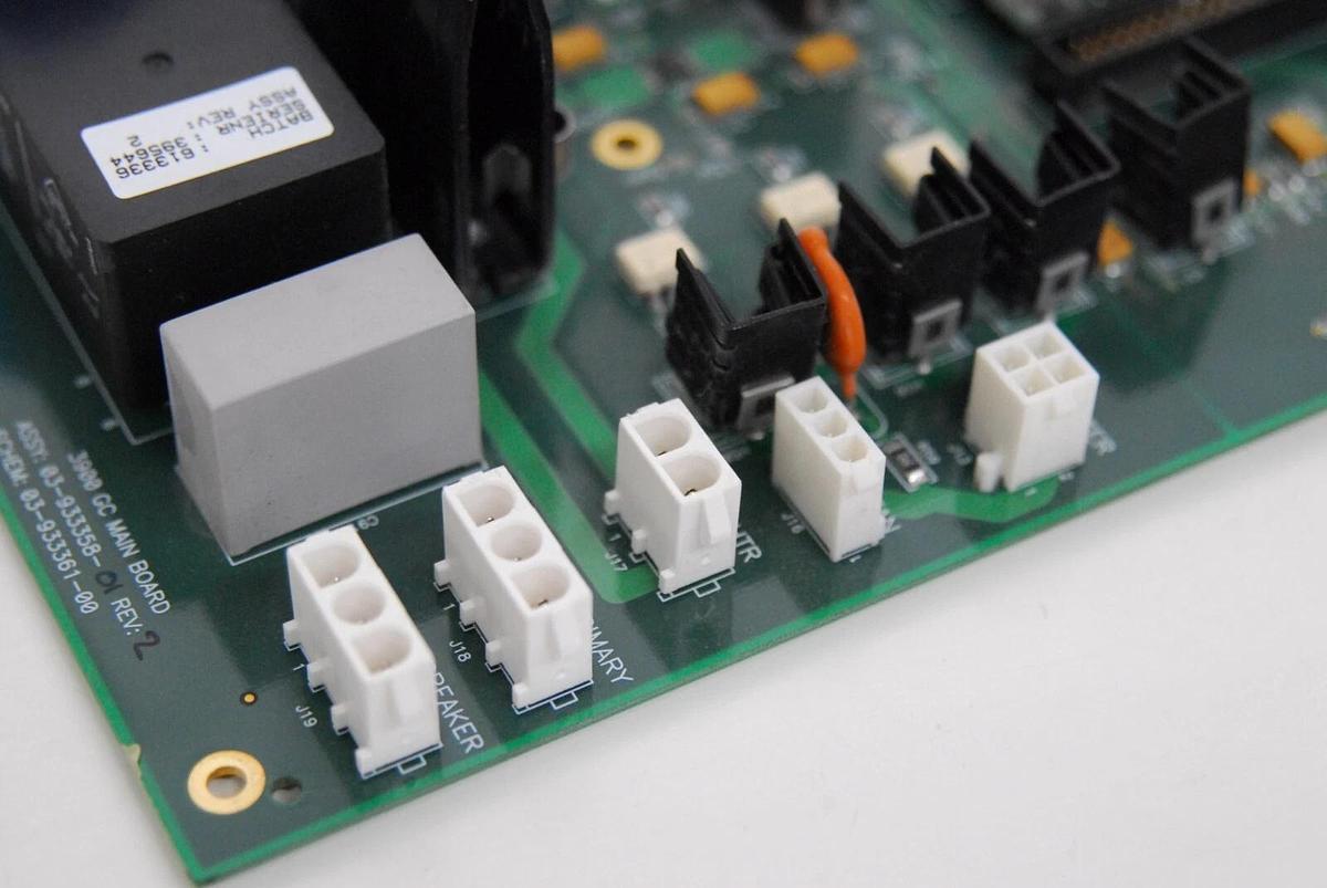 Used Varian 3900 GC MAIN BOARD 03-933358-01 03-933361-00 (SATURN 2000)