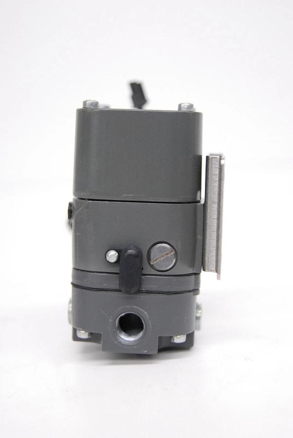 Used ControlAir 500X E/P Transducer (In: 0-10V, Out: 3-120 PSI, Supply: 123-150PSI)