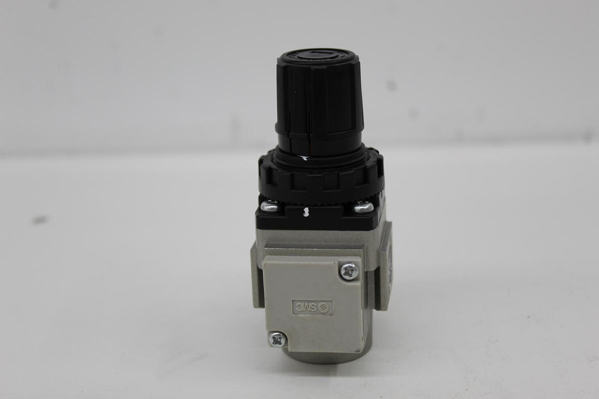 Used SMC AR20-N02B0-X2169 Pneumatic Air Pressure Regulator 1/4" NPT AR20