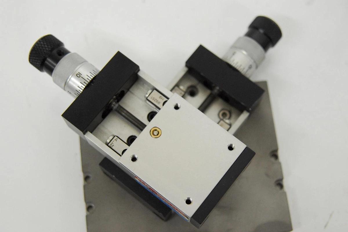 Used ALM LA2-3-1 /K Precision Cross Roller X-Y Linear Stage W/ 31mm Pole Mount