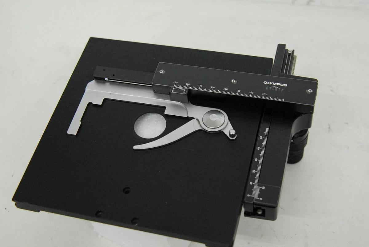 Used Olympus Spectra-Tech X-Y Stage W/ Clip, Stage Mount (0047-172D IR-Plan)