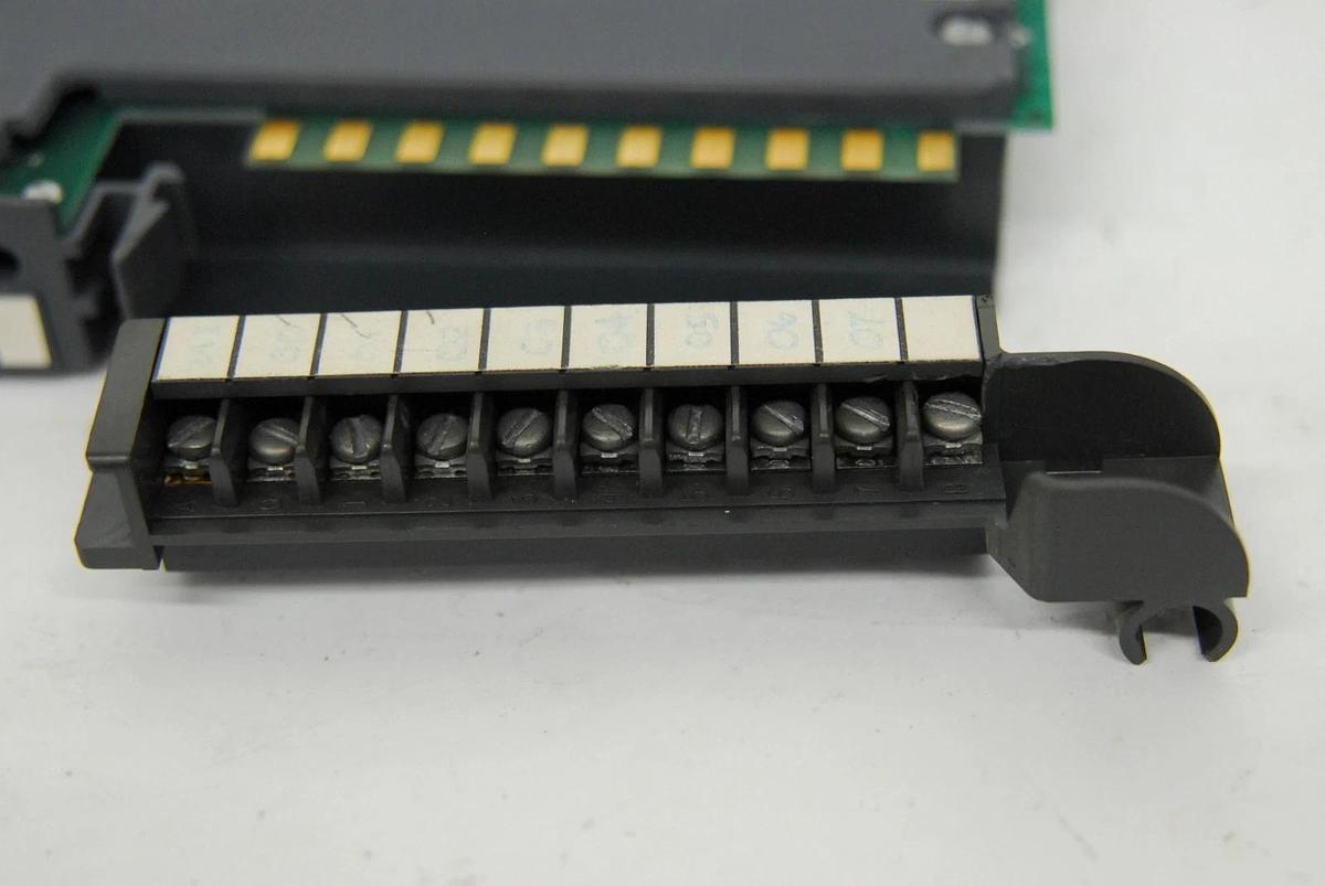 Used Allen-Bradley 1771-OB (12-24V) DC Output Module W/ Wire Arm 1771-WA