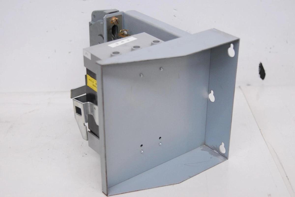 Used GE TED136015 Industrial Circuit Breaker W/ Allen Bradley 1494V-M40 Mechanism