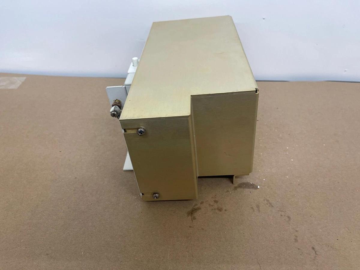 Used Perkin Elmer N077-9584 JAZ HTR ADPTR W/ Encloser