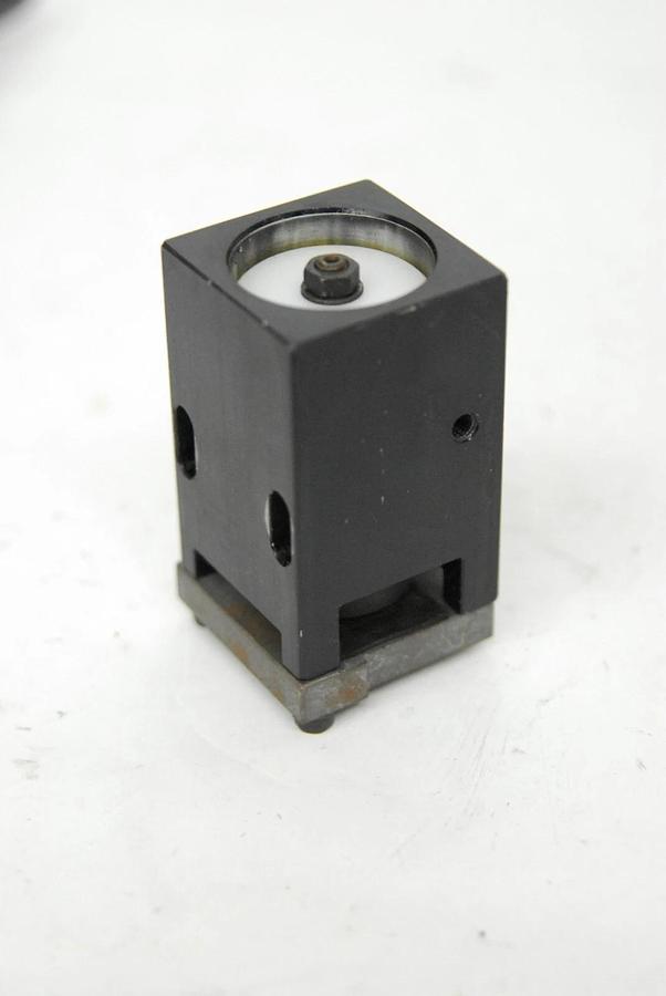 Used Brown and Sharpe DEA G1700810 G17008300 Mistral 775 CMM Drive Belt Assembly