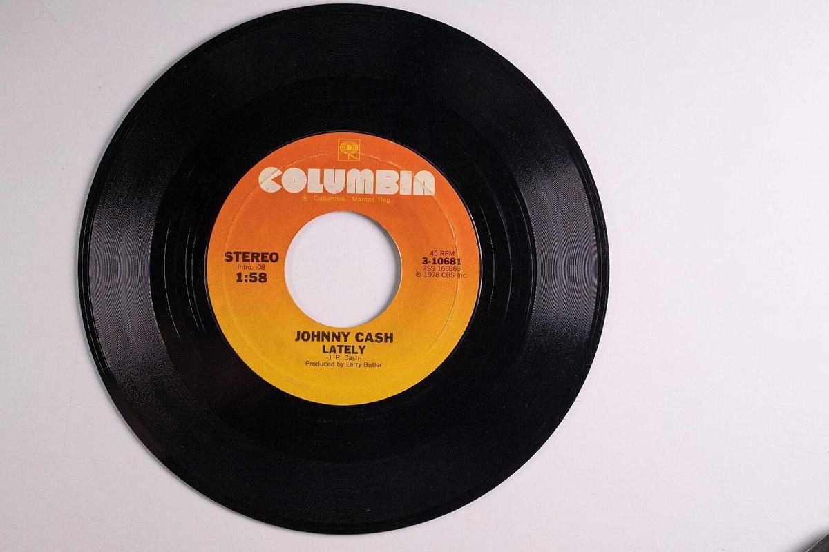 Used Johnny Cash 45 Record Lot of 5 With 33 Special Coin Operator Release