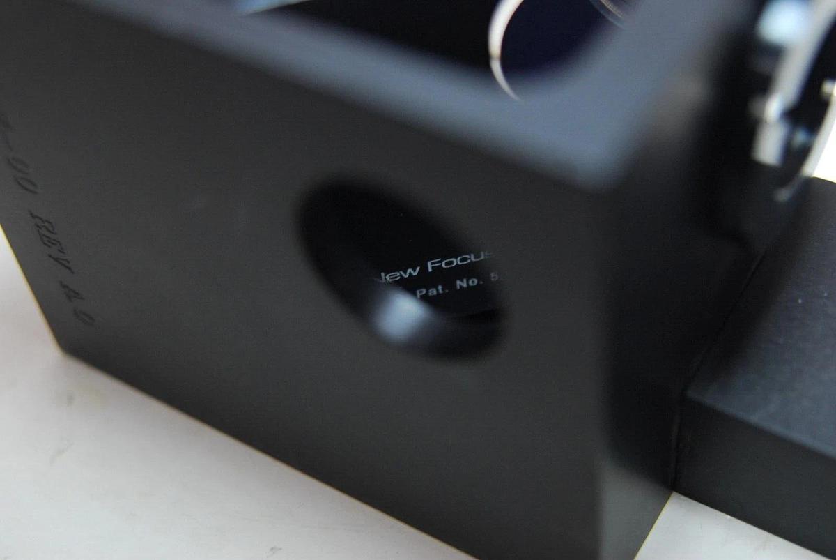 Used Arcturus Veritas 704 Optics Assembly 12917-00 W/ New Focus 9809 Mount