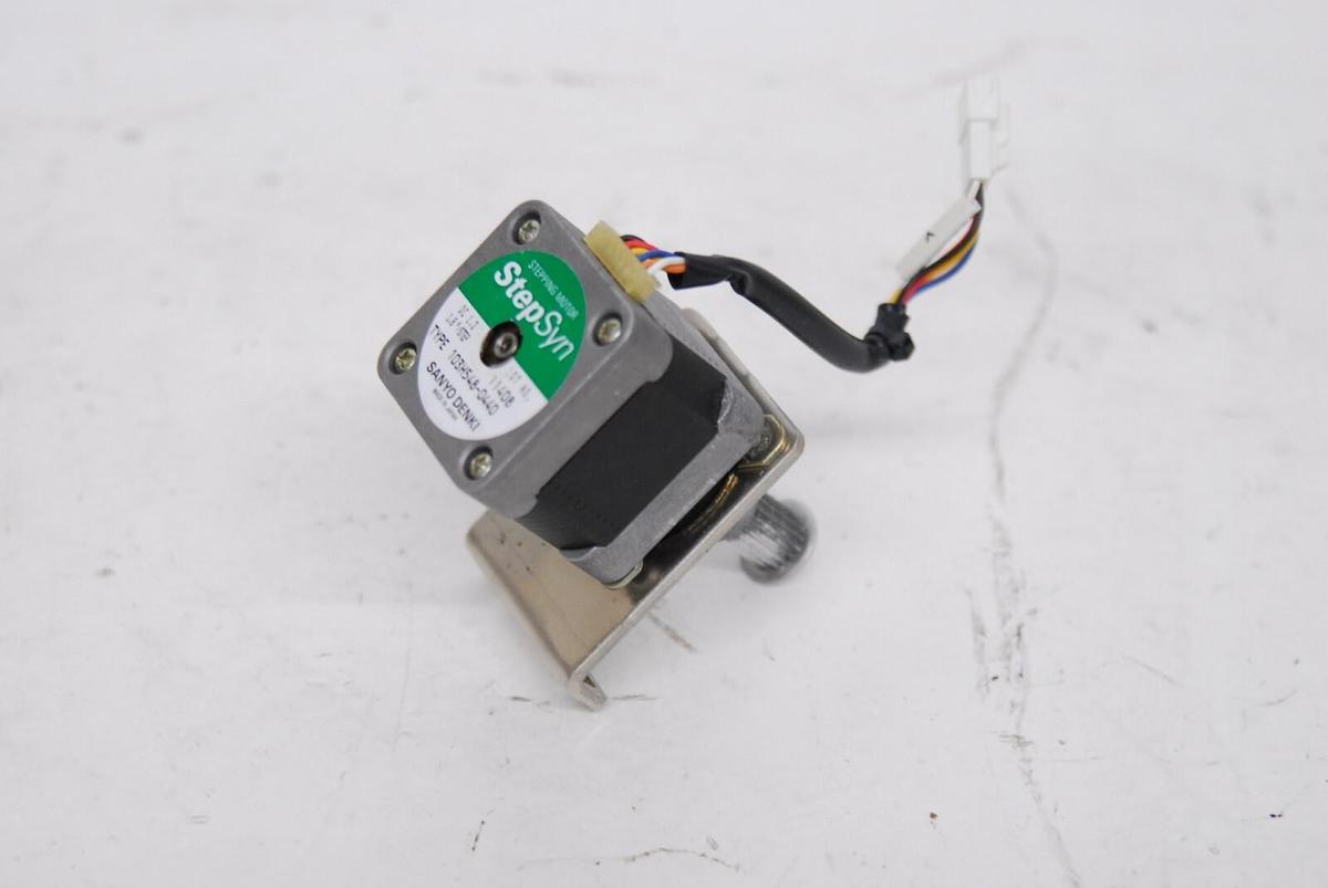Used Sanyo Denki 103H548-0440 StepSyn Stepping Motor (QIAGEN BIOROBOT EZ1)