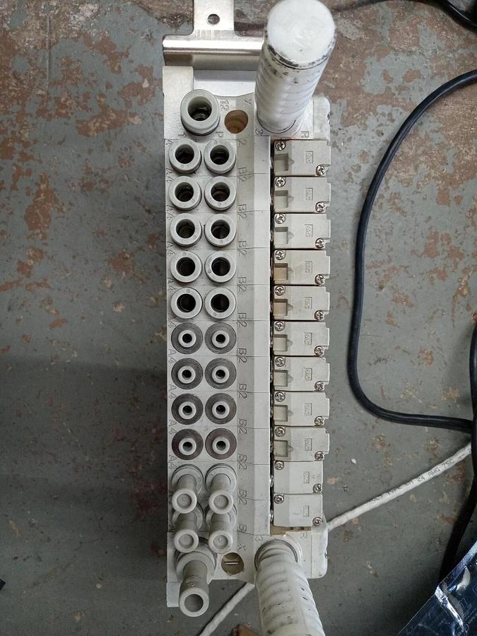 Used SMC Valve Manifold 9x VQC2200N-5, 2x VQC2000-10-1 Solenoid Valves