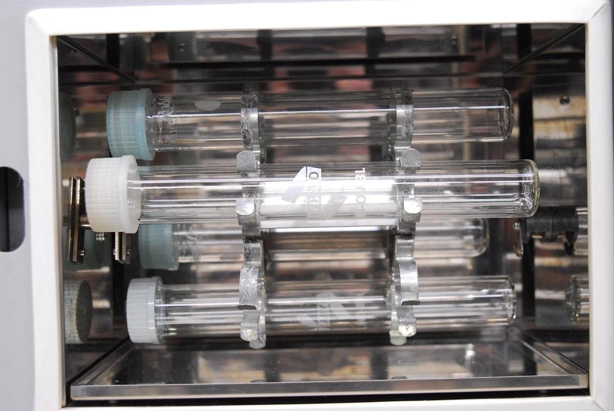 Used Hybaid Mini Oven MK II Hybridization Oven W/ 4 Bottles - 99C Tested