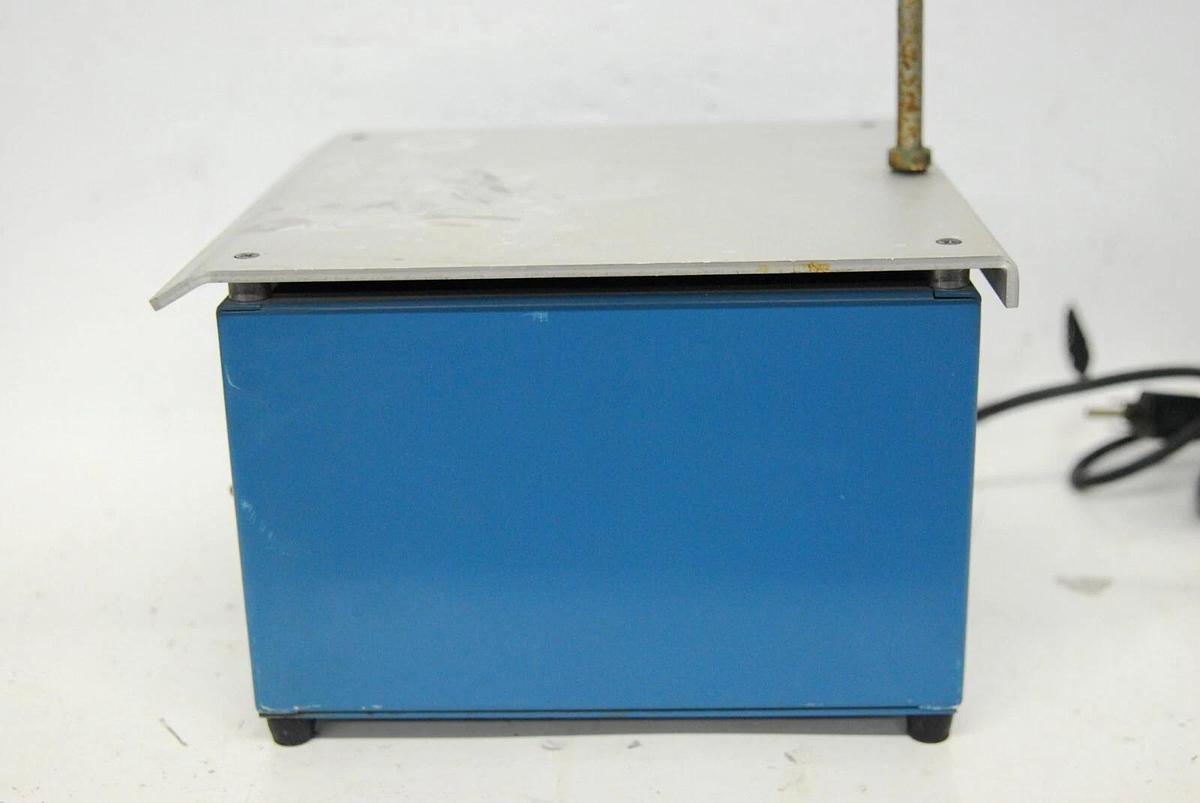 Used Cole-Parmer 4815 9"x9" Magnetic Stirrer