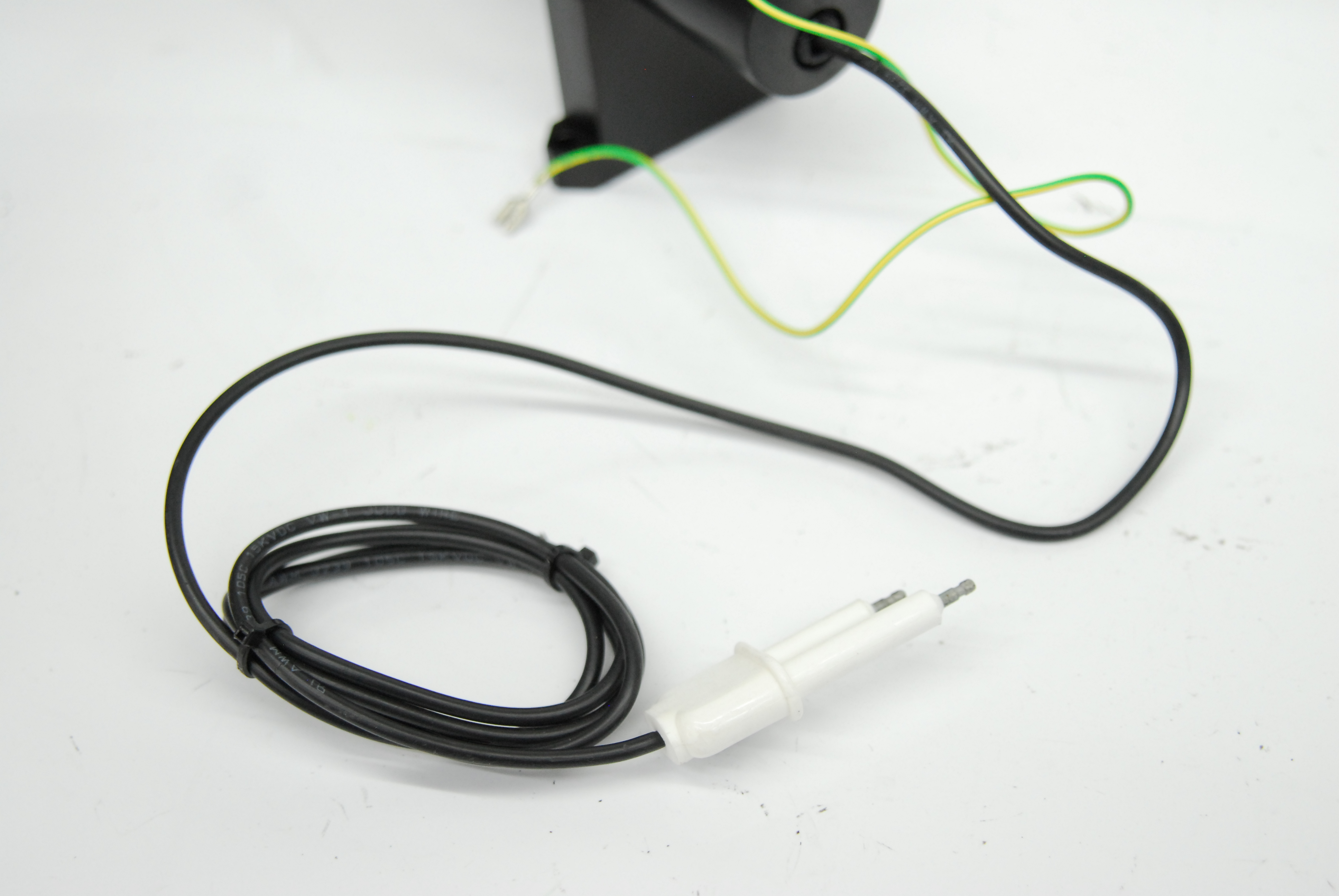 Used Lasos LGK 7628-1 He-Ne 633nm Laser Tube Head (Red) w/ LGN 7460 A Power Supply
