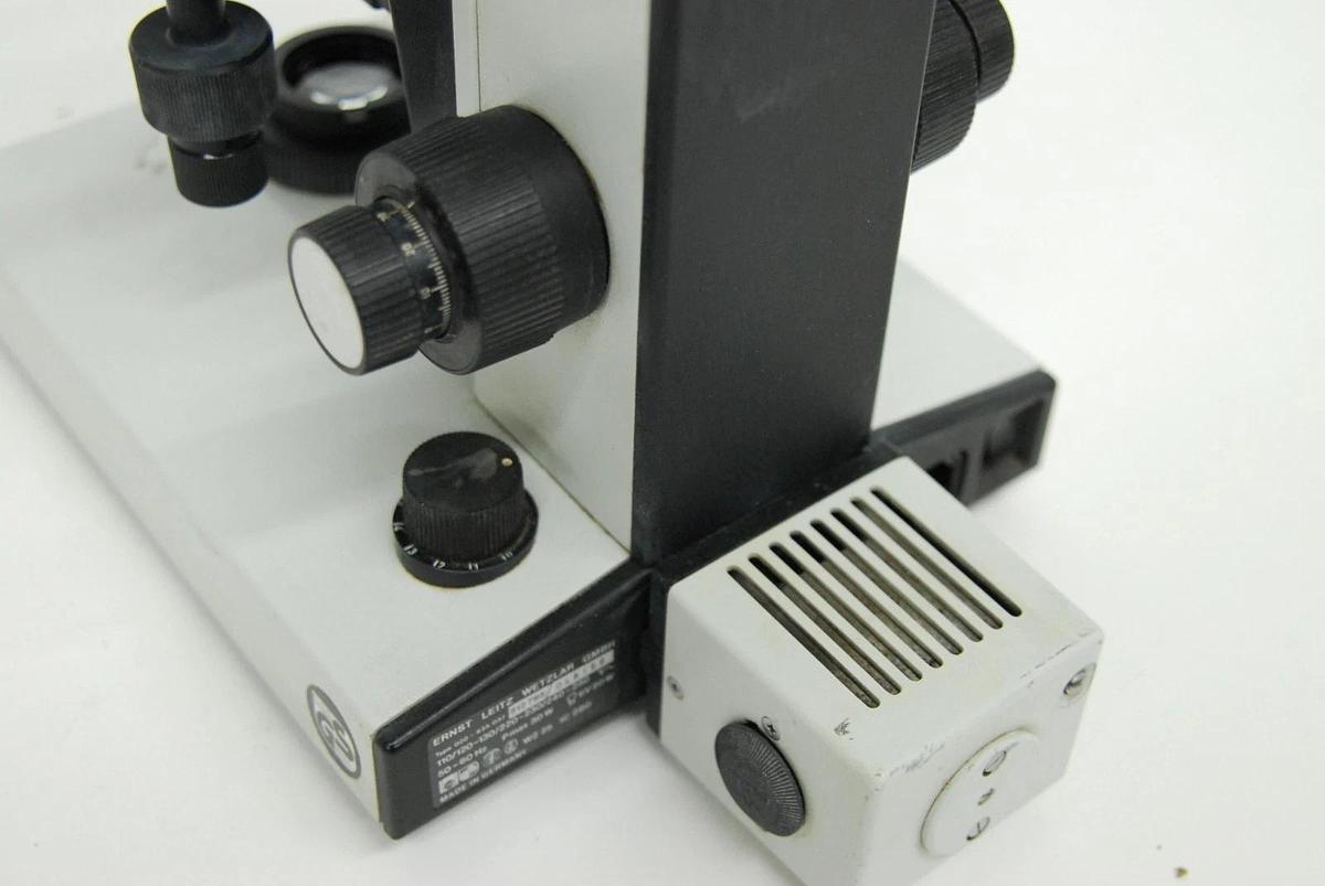 Used Leitz Laborlux D 512795 Binocular Microscope W/ EF 4/10/25/40 Objectives