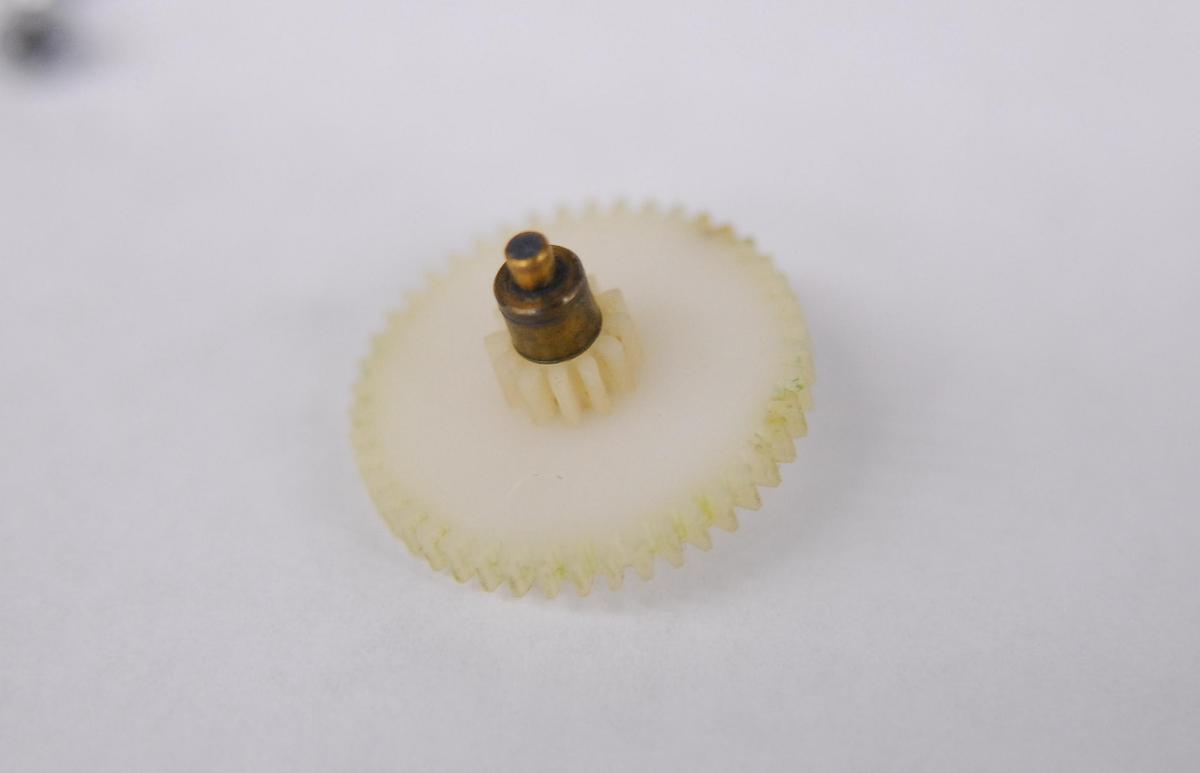 Used Olympus BH-2 Microscope Fine Focus Gear Assembly