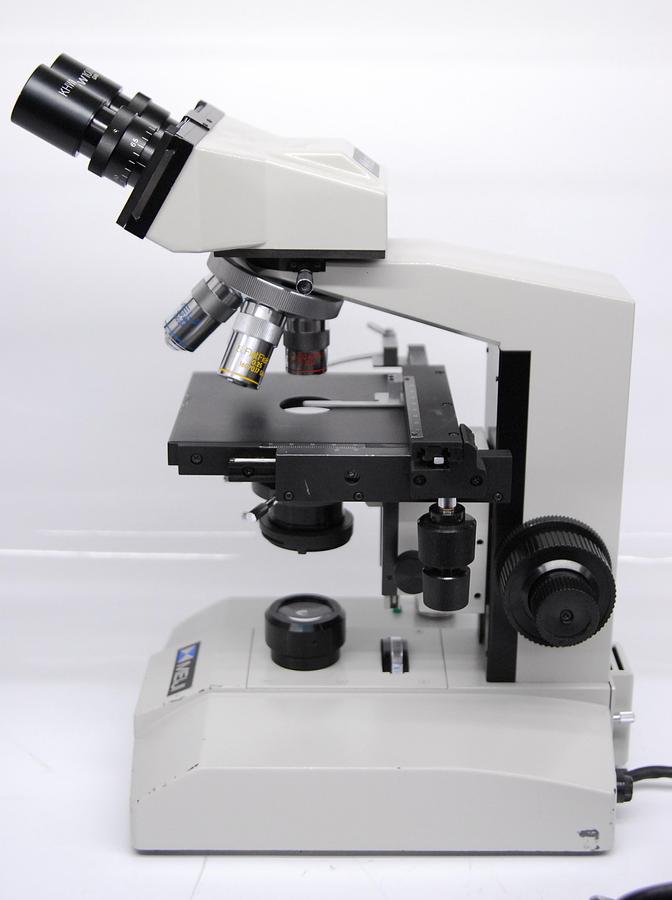 Used Meiji ML2000 Binocular Compound Microscope W/ S.FlatField 4/10/40/100 Objectives