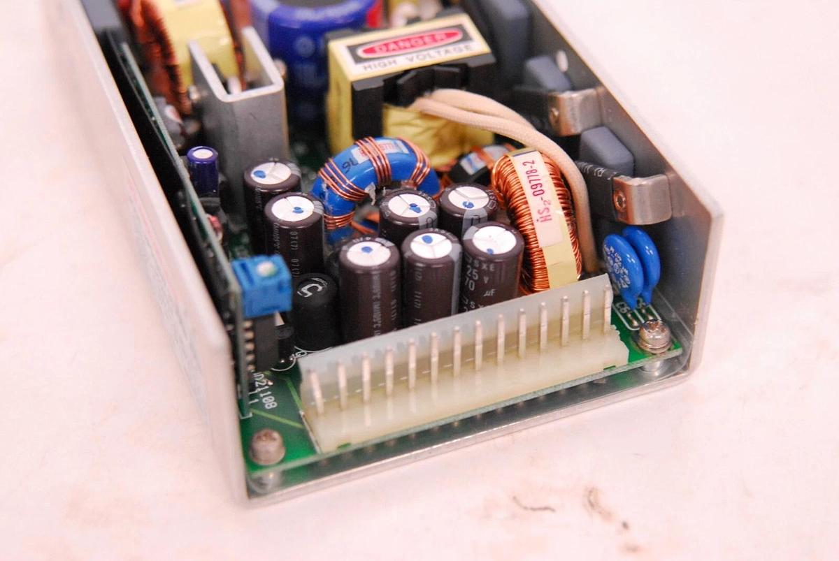 Used Advanced Power Solutions APS APS105VP-26 HVP105-26 Power Supply