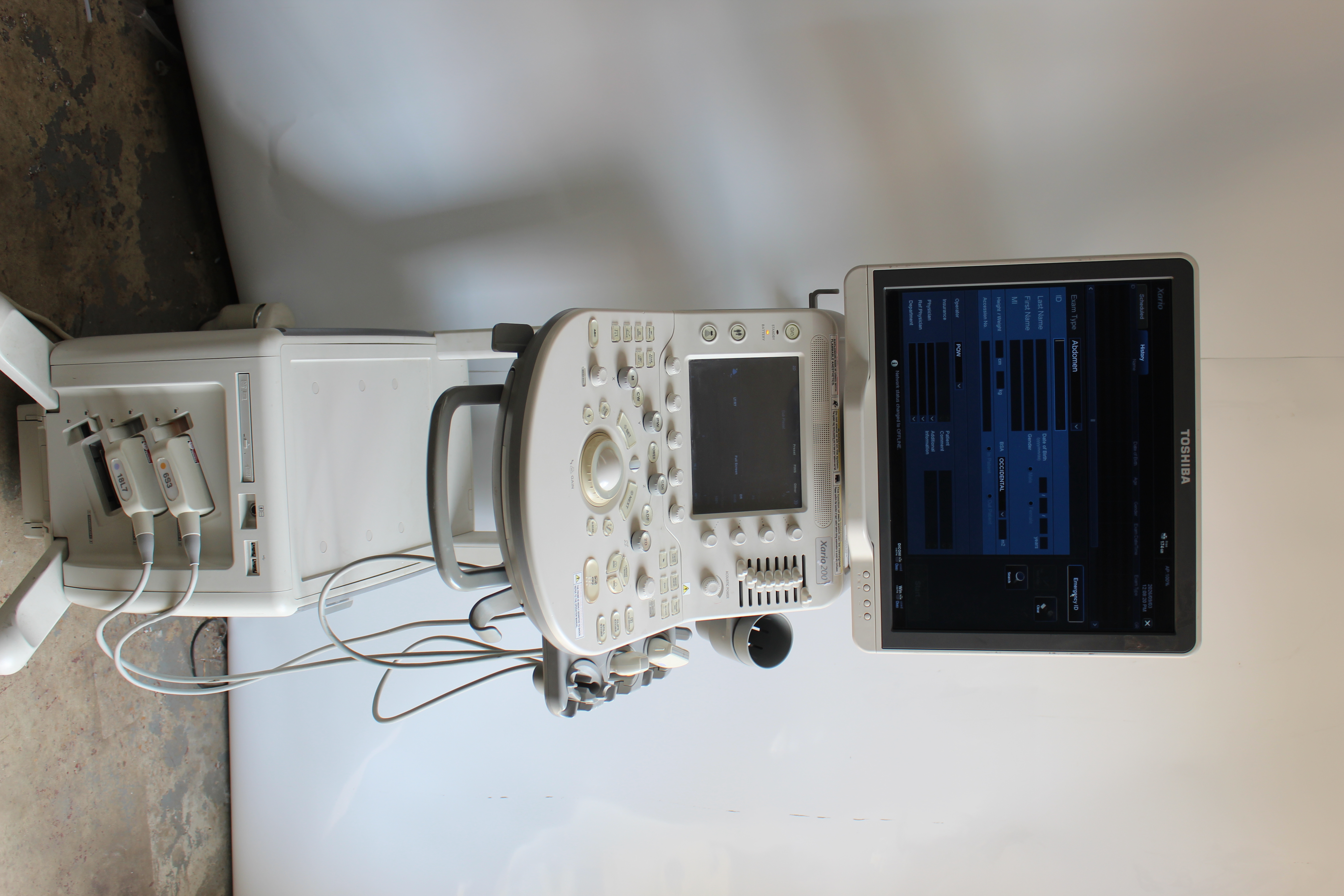 Used Toshiba Xario 200 Ultrasound TUS-X200 w/ 6S3 + 18L7 Probes