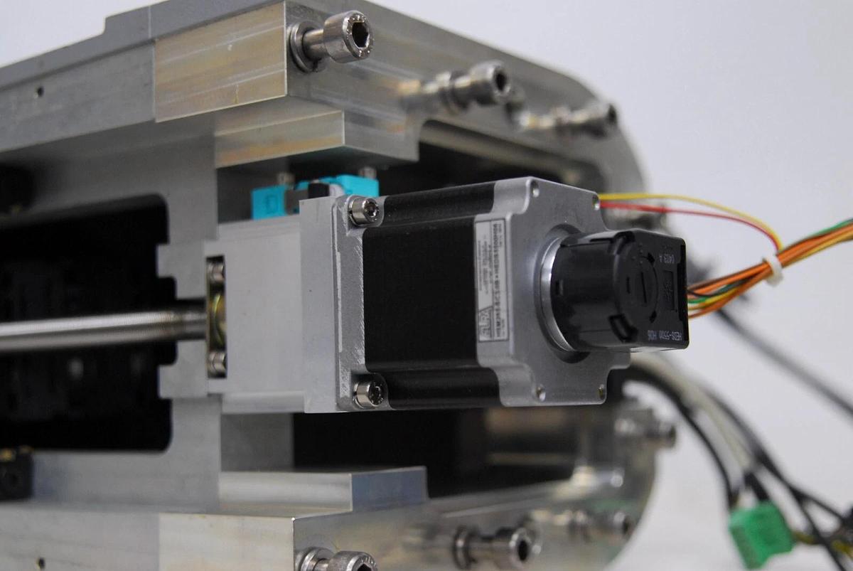 Used Anton Paar Vertical Motor Housing W/ Motor,Cables, Screws (Physica MCR 501)