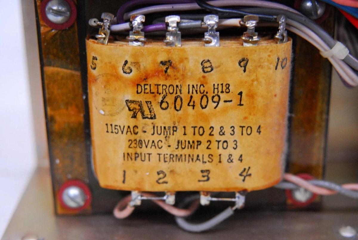 Used Deltron Regulated Power Supply Model 630031, 8994-2 (15V 2.4A)