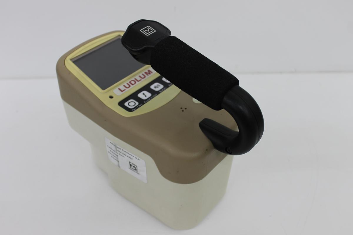 Used Ludlum 9DP Ion Chamber Survey Meter Geiger Counter w/ Case + Charger