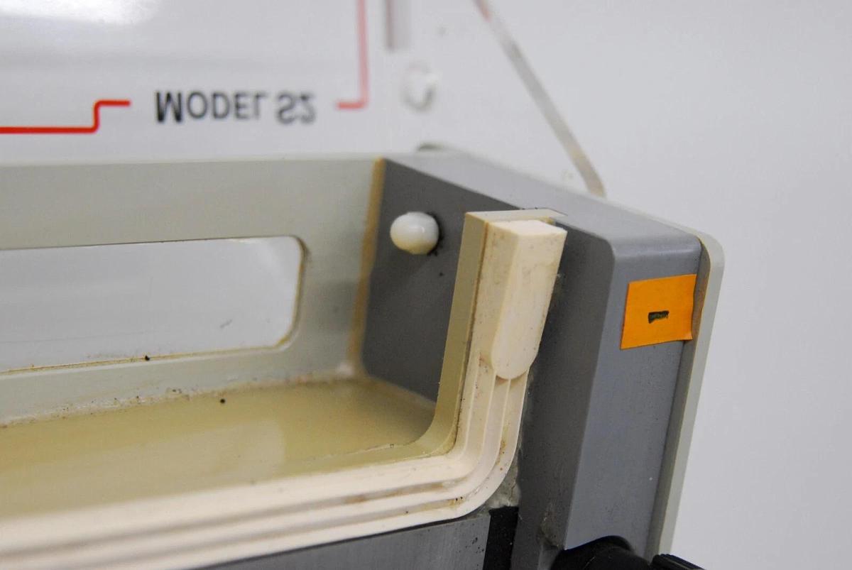 Used BRL Life Technologies Model S2 Sequencing Gel Electrophoresis Apparatus - 1105