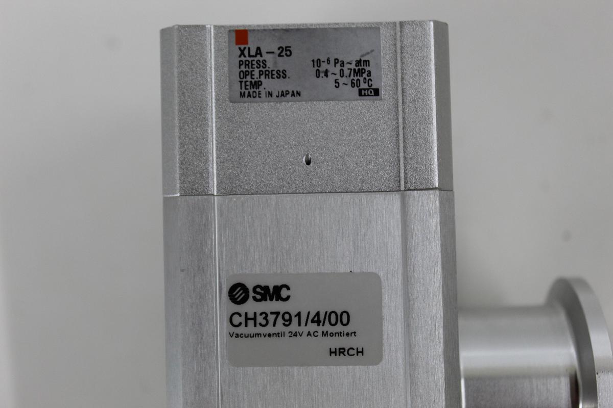 Used SMC XLA-25 CH3791/4/00 High Vacuum Pneumatic Angle Valve