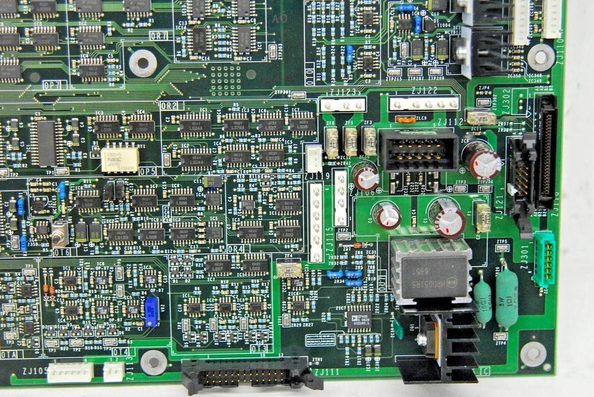 Used Applied Biosystems 3130 - IOPLUS 628-4124 Control Board