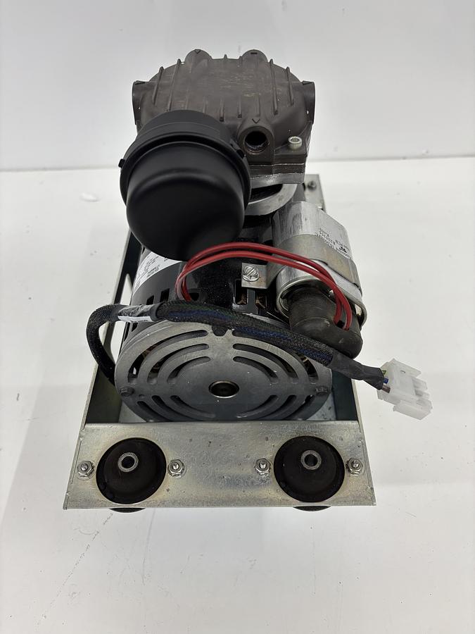 Used FASCO 7185-0085 185B1 Piston Pump w/ Vibration Isolator