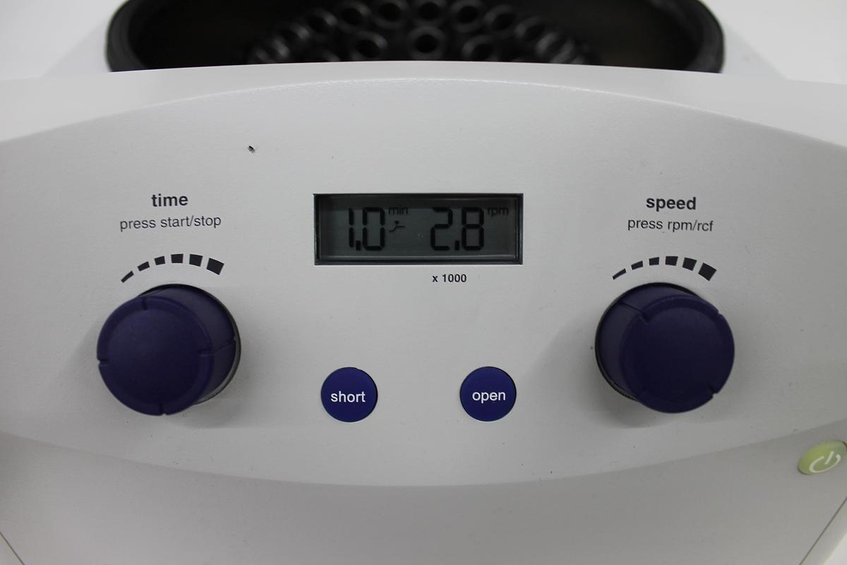 Used Eppendorf 5702 4,400 RPM Benchtop Centrifuge