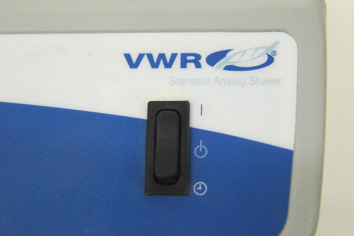 Used VWR 89032-100 5000 STD Standard Analog Orbital Shaker 24"x18" Deck/500 RPM/120V