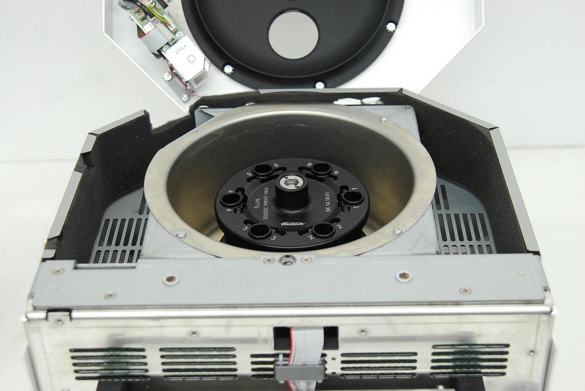 Used Hettich 2350-01 MIKRO 220 Robotic Automated Benchtop Centrifuge W/ Rotor