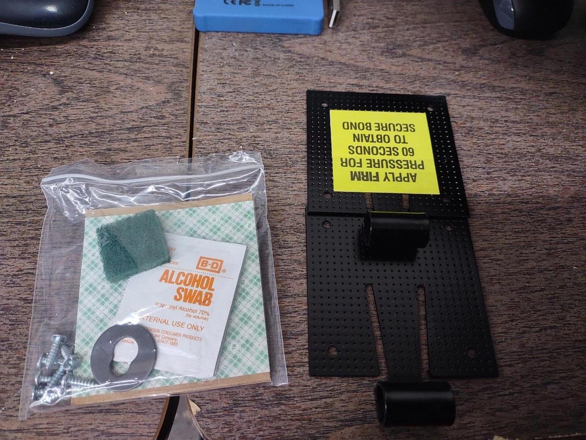 Used ACCO 62002 Security Plates-New