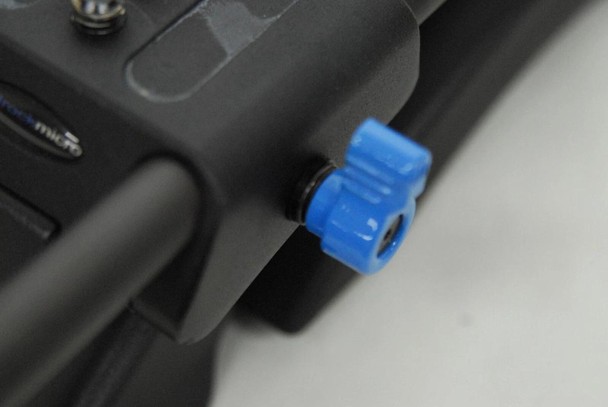 Used RedRock Micro microShoulderPad W/ 18" 19MM Carbon Fiber Rods