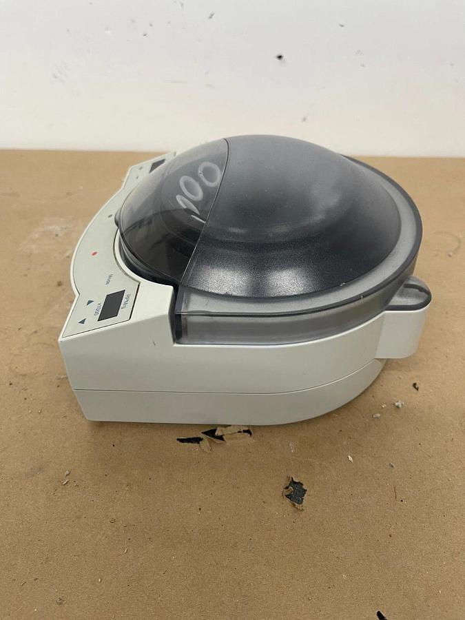 Used Fisher Scientific MicroD Microcentrifuge 5800g W/ 12 Slot Rotor