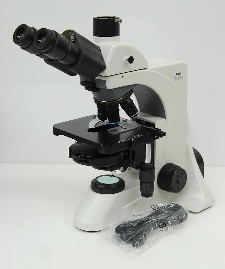 Used Motic BA400 Trinocular Phase Contrast Microscope W/ Plan 10/20/40/100 Objectives
